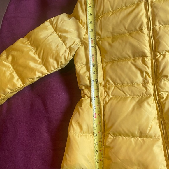 Lands End Canvas Puffer Jacket in with Faux Fur Hood - Picture 7 of 8